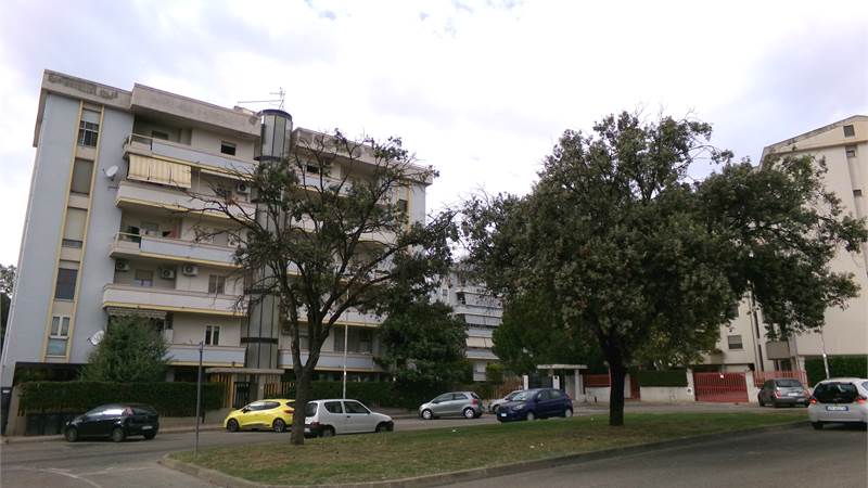 quadrivano libero su tre lati 