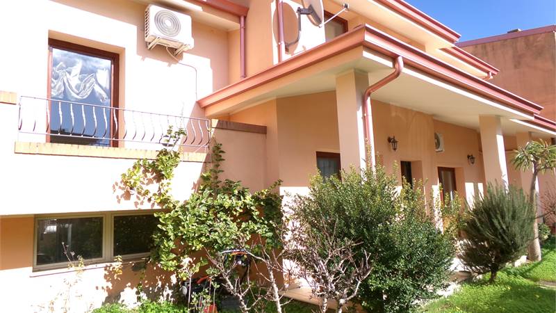 Ampia Villa in contesto residenziale 