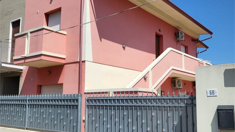 primo piano in bi familiare 